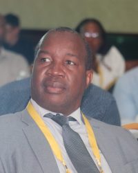 Dr Moetapele Letshwenyo